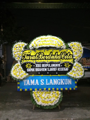 Papan Bunga Duka di Drono